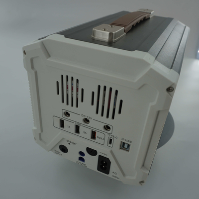 पावर ग्रिड आउटेज के लिए 1200W पोर्टेबल सोलर पावर स्टेशन 110V आउटपुट