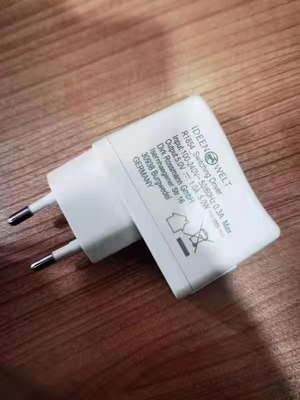 उच्च सुरक्षा 5V 1A USB अडैप्टर चार्जर EN / IEC61347 EU प्लग के साथ अनुपालन
