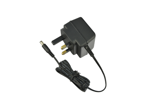 एयर पंप के लिए प्रयुक्त 3 पिन यूके प्लग के साथ 4.5V एसी बिजली आपूर्ति एडाप्टर