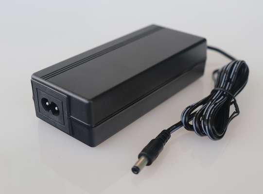 24v 3a पावर एडाप्टर IEC61558 प्रमाणित डेस्कटॉप स्विचिंग पावर सप्लाई